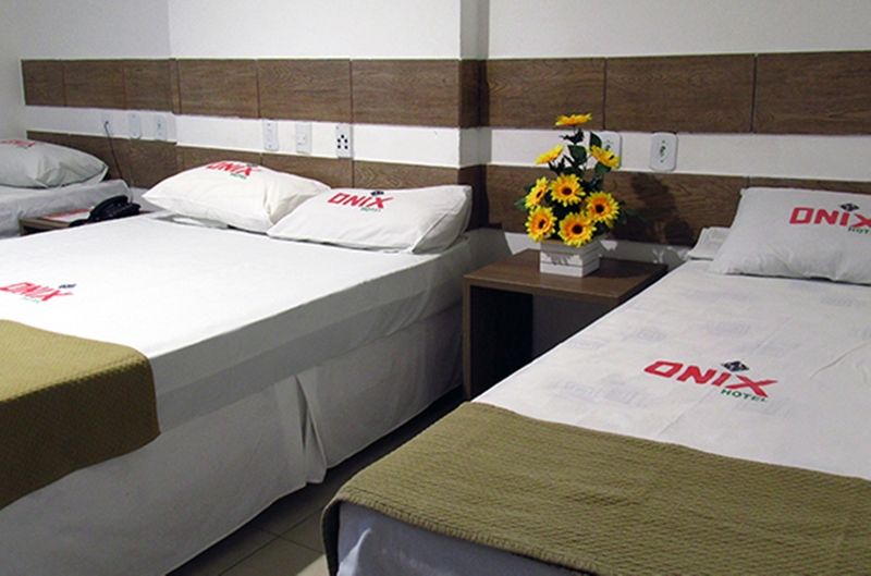 Onix Hotel Aeroporto ラウロ・ジ・フレイタス エクステリア 写真